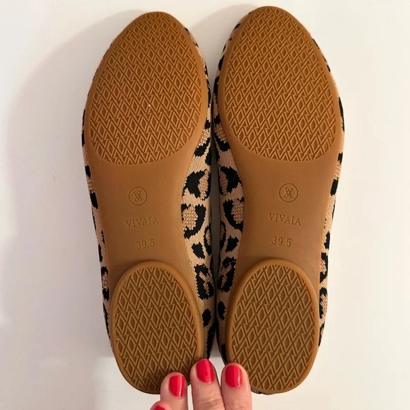Vivaia Leopard Print Flats - Picture 3 of 4